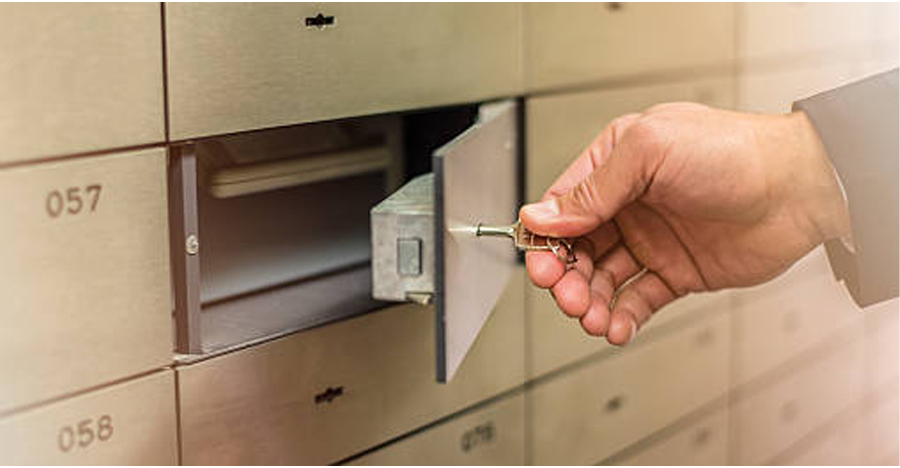 LOCKER